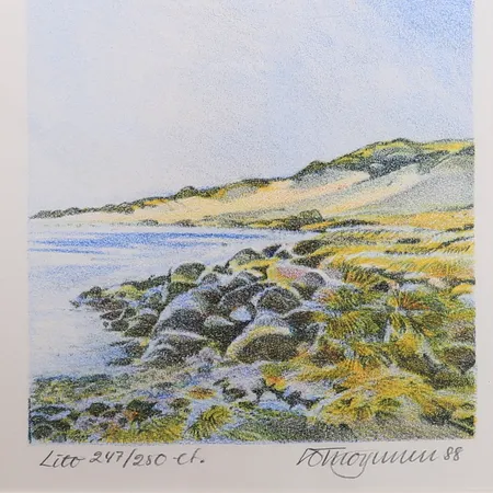 Litografi av Kjell Thorjussen, signert og datert 1988, 247/250, gullfarget ramme, rammeformat: 29 x 21cm, motivformat: 15 x 10cm Kontakt Lånekontoret for frakt