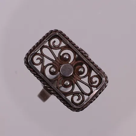 Ring justerbar, Ø ca 17 mm, bredde 3,6 - 21,9 mm, 925S Vekt: 4,7 g Kontakt Lånekontoret for frakt