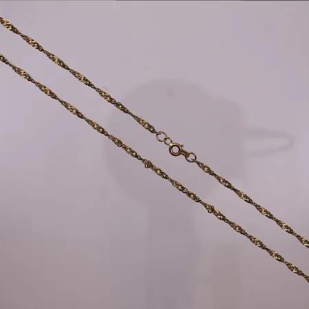 Halskjede, lengde 53,6 cm, bredde 1 mm, 21K Vekt: 6,5 g Kontakt Lånekontoret for frakt