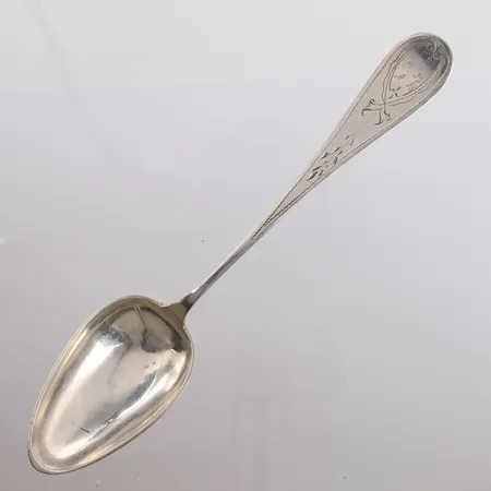 Spiseskje, lengde 21,7cm, gravert, 830S Vekt: 43,2 g Kontakt Lånekontoret for frakt