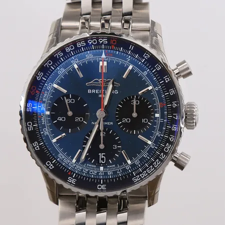 Armbåndsur Breitling Navitimer Chronograph, ref AB0139, snr 5254448, ø41mm, stål, automat, safirglass, dato, sertifikat, ekstra lenkebiter, reiseetui. Nypris ca 110.000kr. Vekt: 0 g Kontakt Lånekontoret for frakt