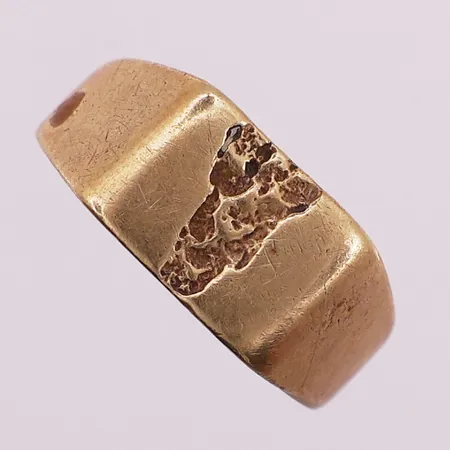 Ring, Ø 20,2 mm, bredde 2,3 - 9,5 mm, skjev, 14K Vekt: 4,7 g Kontakt Lånekontoret for frakt
