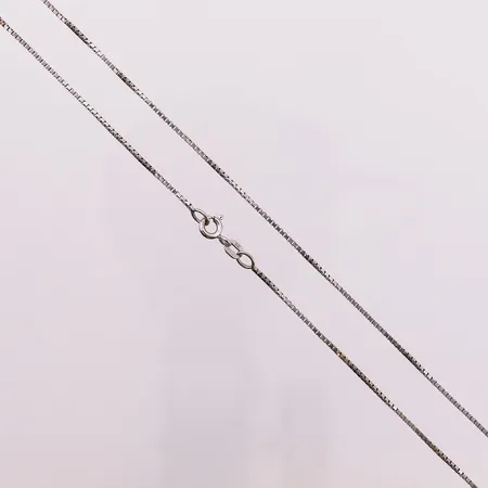 Halskjede Veneziansk, lengde ca 42,5 cm, bredde ca 1 mm, 14K Vekt: 2,9 g Kontakt Lånekontoret for frakt