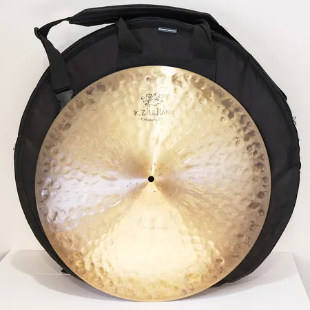 Cymbal Zildjian Constantinople medium, 20"/50.8 cm ride, seirenr JF 47362 055, år ca 2006, made in USA, 2018,5 g, med bag. Kontakt Lånekontoret for frakt