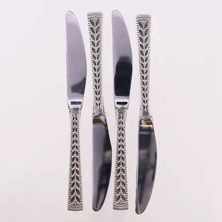 4 barnekniver i Juvel, lengde 19,9 cm, 830S Vekt: 176,5 g Kontakt Lånekontoret for frakt