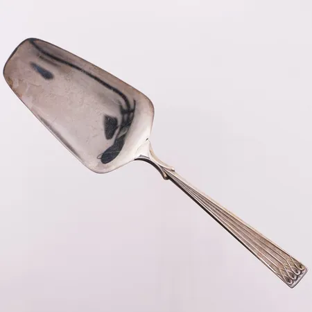 Kakespade, lengde 20,2 cm, bredde 5,8 - 51,9 mm, 830S Vekt: 44 g Kontakt Lånekontoret for frakt