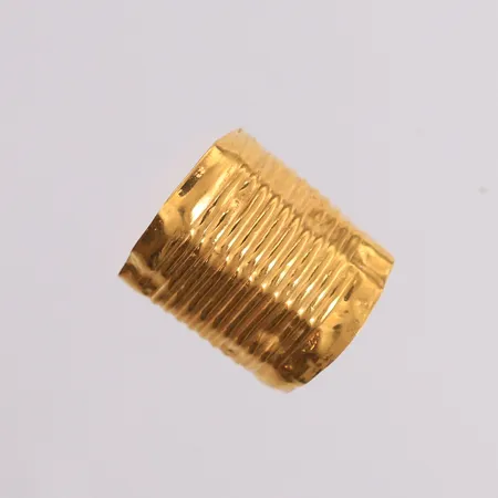 Ring, ø17,3mm, bredde 4,9- 22,3mm, bulkete, 21K Vekt: 2,5 g Kontakt Lånekontoret for frakt