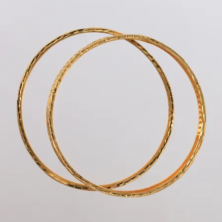 To stk. armringer, ø60mm, bredde 5,8mm, 22K Vekt: 16 g Kontakt Lånekontoret for frakt