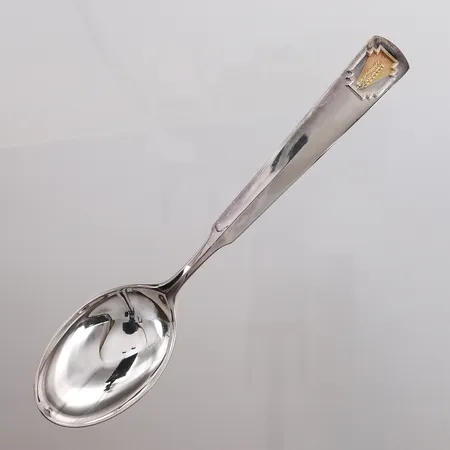 6 spiseskjeer Bondesølv / Bondesylv (med forgylt kornaks på enden), lengde 18,4cm, Th. Marthinsen, 830S Vekt: 302 g Kontakt Lånekontoret for frakt