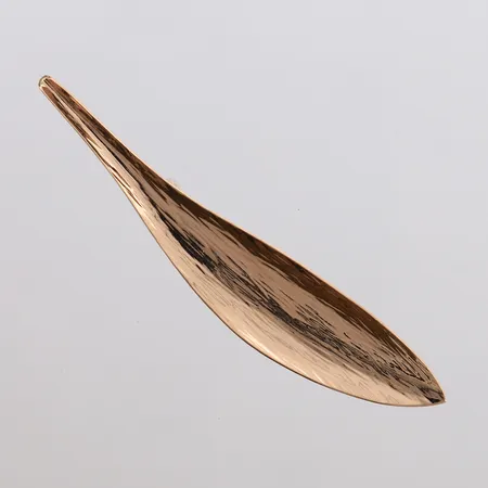 Brosje blad, 90x15mm, 14K Vekt: 9,9 g Kontakt Lånekontoret for frakt