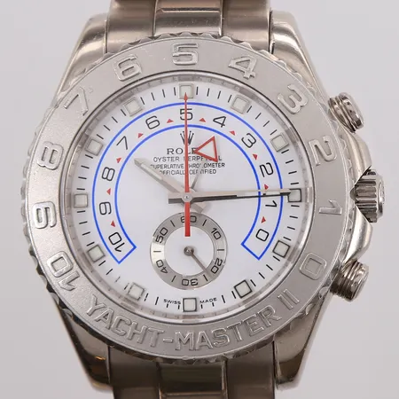 Herreur Rolex Yacht-Master II, 18K, ref 116689, snr Z976300, boettnr 2119, cal 4160, verknr C0294010, ø44mm, år ca 2006, countdown timer, oysterlenke med foldelås i 18K gull, skadet safirglass, boks, uten andre tilbehør. Kontakt Lånekontoret for frakt