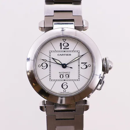 Klokke Cartier Pasha C, big date, Ø 35 mm, ref 2475, serienr 134666PB, caliber 052, automatisk, safirglass, stål, foldelås, 3 ekstra led, ekstra skinnreim, manual og papirer, slitt boks, pute og ytterboks Kontakt Lånekontoret for frakt