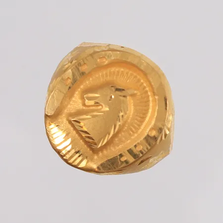 Ring, ø20,6mm, bredde 4,2- 20,9 mm, 22K Vekt: 5,3 g Kontakt Lånekontoret for frakt