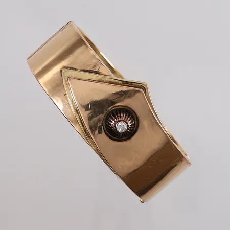 Skrotgull med diamant (1 x ca. 0,10ct), 14K, bruttovekt 37,8g Vekt: 0 g Kontakt Lånekontoret for frakt