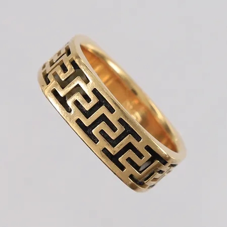 Ring med sorte bånd, ø20,3mm, bredde 7,5mm, noe slitasje, 18K, bruttovekt 5,9g Kontakt Lånekontoret for frakt