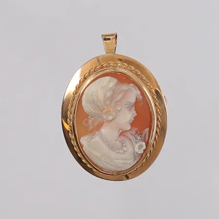 Anheng med camée, 36x26mm, 18K, bruttovekt 6,3g Vekt: 0 g Kontakt Lånekontoret for frakt