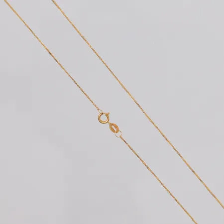 Kjede, lengde 45cm, bredde 0,6mm, 18K Vekt: 0,5 g Kontakt Lånekontoret for frakt
