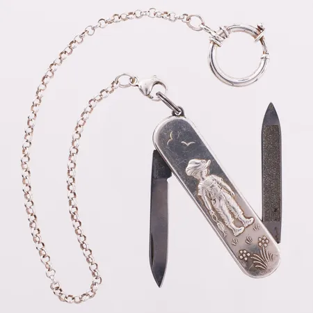Lommekniv "Eik" med lenke, lengde 32,5 cm, bredde 18 mm, 925S Vekt: 27 g Kontakt Lånekontoret for frakt