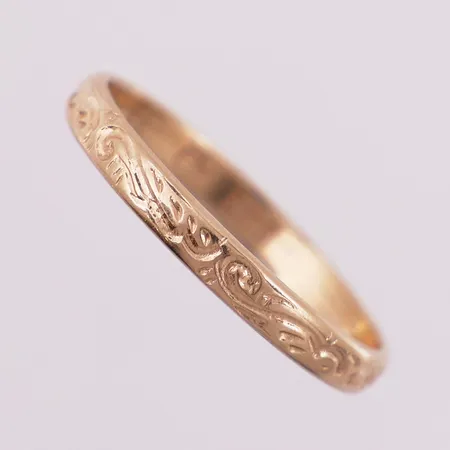 Ring, Ø 17,8 mm, bredde 2,5 mm, 14K Vekt: 1,7 g Kontakt Lånekontoret for frakt