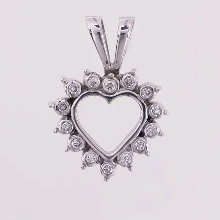 Anheng hjerte med diamanter, 14 x ca 0,02ct, lengde 22,4 mm, bredde 16,3 mm, 14K Vekt: 2,5 g Kontakt Lånekontoret for frakt