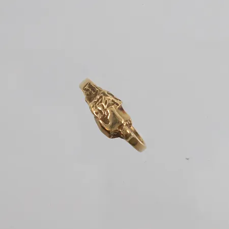Ring, ø16,75mm, bredde ca 2mm, 14K. Vekt: 1,6 g Kontakt Lånekontoret for frakt