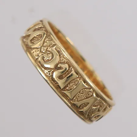 Ring, ø20,2mm, bredde 6,3mm, gravert, 14K Vekt: 7,4 g Kontakt Lånekontoret for frakt