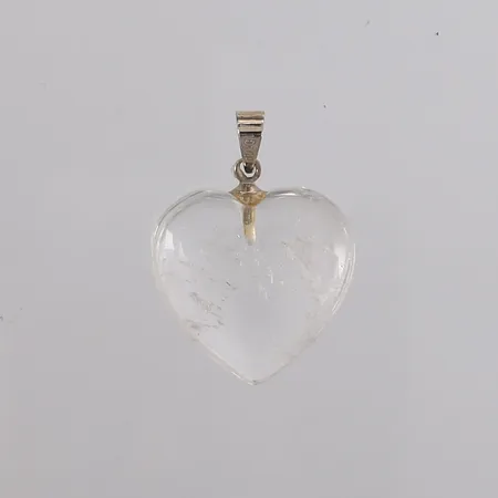 Anheng med hjerte (trolig glass), 28x21mm, IKKE gull eller sølv Kontakt Lånekontoret for frakt
