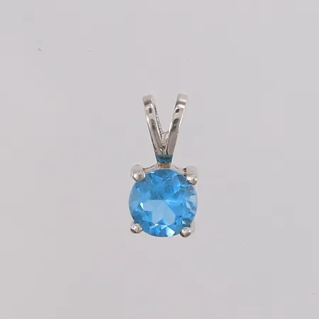 Anheng med blå sten (trolig glass), lengde ca 11mm, bredde ca 5mm, 925/1000 sølv, bruttovekt 0,8g. Kontakt Lånekontoret for frakt