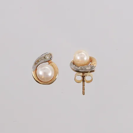 Ett par øredobber med perler og blanke stener, to-farget, 10x8mm, 14K, bruttovekt 1,4g Vekt: 0 g Kontakt Lånekontoret for frakt