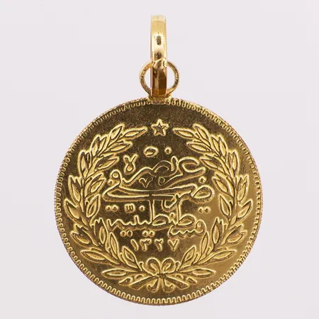 Medaljong Resat, Ø 26,9 mm, bredde 1 mm, mangler stempel, 22K Vekt: 6,8 g Kontakt Lånekontoret for frakt