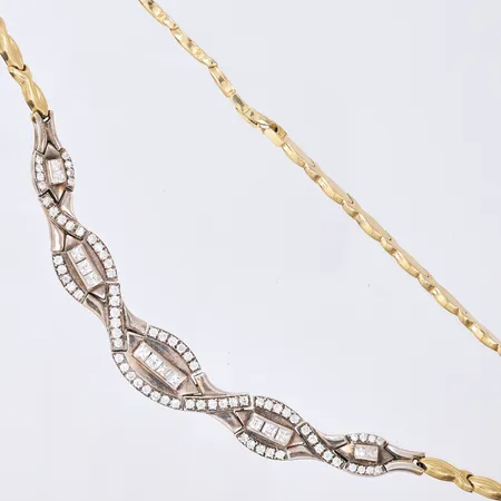 Halskjede med klare stener, lengde 45cm, bredde 4-14mm, 14K Vekt: 28 g Kontakt Lånekontoret for frakt