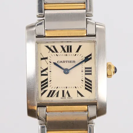 Damuer Cartier Tank Française, ref W51007Q4 , snr CC723687, ø20x25mm, quartz, safir krone, trenger batteribyte, uten andre tilbehør Vekt: 0 g Kontakt Lånekontoret for frakt