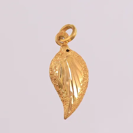 Anheng, 9,5x21,5 mm, 21K. Vekt: 1,3 g Kontakt Lånekontoret for frakt