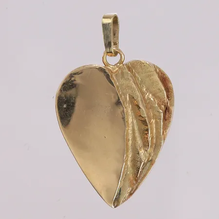 Anheng hjerte, 22,5x30,8mm, 14K, personlig gravert på bakside. Vekt: 13,8 g Kontakt Lånekontoret for frakt