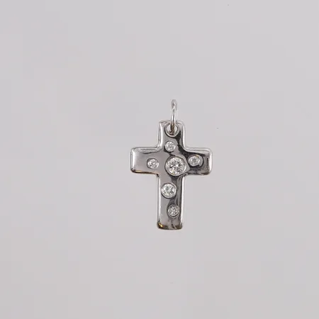Anheng med 5 stk. briljantslipte diamanter (1 x ca. 0,05ct + 1 x ca. 0,03ct + 3 x ca. 0,01ct) og én blank sten, stemplet Tiffany & Co., hvitt gull, stemplet, 18K, bruttovekt 2,4g Vekt: 0 g Kontakt Lånekontoret for frakt