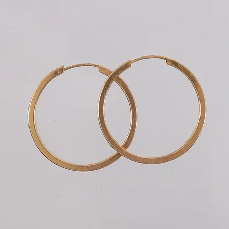 Ett par øreringer, ø23mm, bredde ca 2mm, 14K gull.  Vekt: 1,5 g Kontakt Lånekontoret for frakt