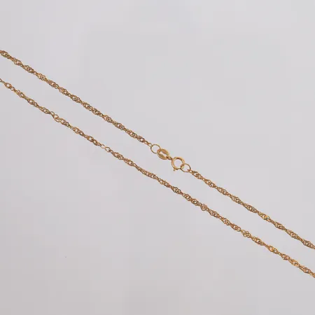 Kjede Singapore, lengde 45cm, bredde 1,8mm, stemplet, 18K Vekt: 1,4 g Kontakt Lånekontoret for frakt