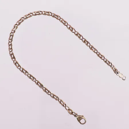 Armbånd, lengde 17 cm, bredde 2,7 mm, 14K Vekt: 1,3 g Kontakt Lånekontoret for frakt