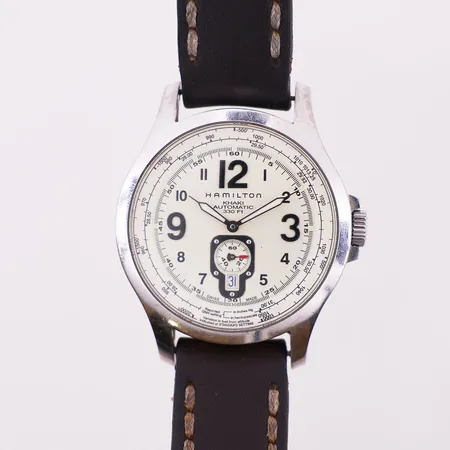 Herreur, Hamilton, Khaki Aviation, refnr H765150, dato, 44 mm, automatisk, 27 juveler, safirglass, uoriginal og slitt skinnreim Kontakt Lånekontoret for frakt