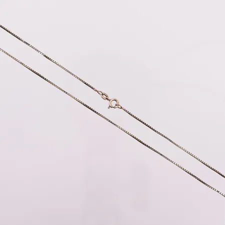 Halskjede veneziansk, lengde 45,5 cm, bredde 1 mm, 925S Vekt: 2,7 g Kontakt Lånekontoret for frakt