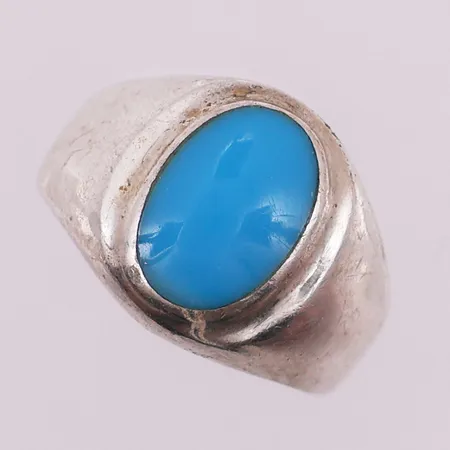 Ring med turkis sten, Ø 16,5 mm, bredde 3,8 - 13,7 mm, 925S Vekt: 9,1 g Kontakt Lånekontoret for frakt