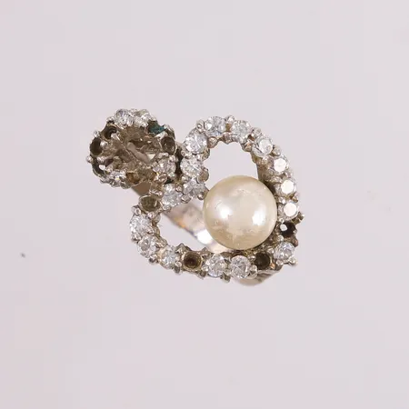 Skrotsølv med perle og 20 blanke stener, 925S, bruttovekt 8,6g Vekt: 0 g Kontakt Lånekontoret for frakt