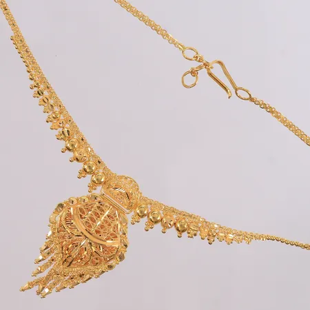 Halssmykke, lengde 41cm, bredde 2,2- 48,7mm, 22K Vekt: 14,3 g Kontakt Lånekontoret for frakt