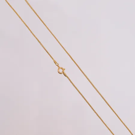 Kjede, lengde 46cm, bredde 1mm, 20K Vekt: 3,6 g Kontakt Lånekontoret for frakt