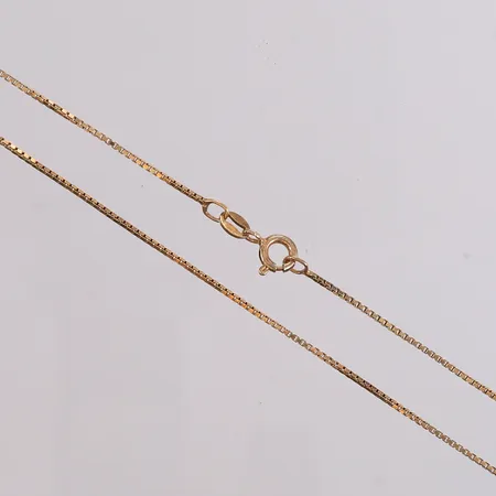 Kjede Veneziansk (forgylt), lengde 37cm, bredde 1mm, 925S Vekt: 2,1 g Kontakt Lånekontoret for frakt