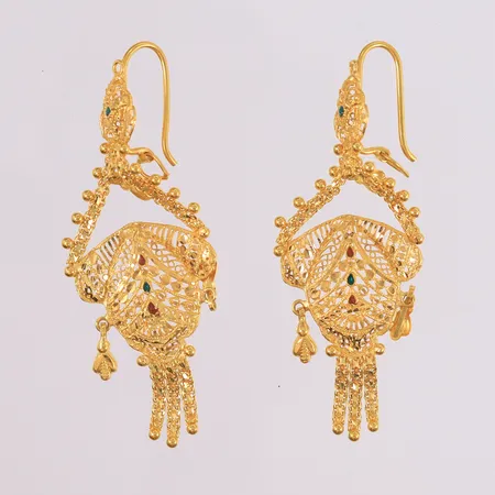 Ett par øredobber med røde og grønne stener, 67x29mm, 18K Vekt: 11,4 g Kontakt Lånekontoret for frakt