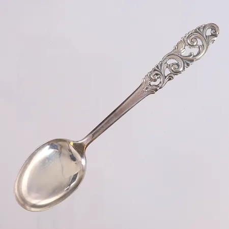 6 barneskjeer, Telesølv, lengde 15,8cm, 830S Vekt: 149 g Kontakt Lånekontoret for frakt