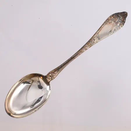 6 spiseskjeer i opphøiet rose, lengde 18,5cm, Th. Marthinsen, 830S, med boks Vekt: 249,7 g Kontakt Lånekontoret for frakt