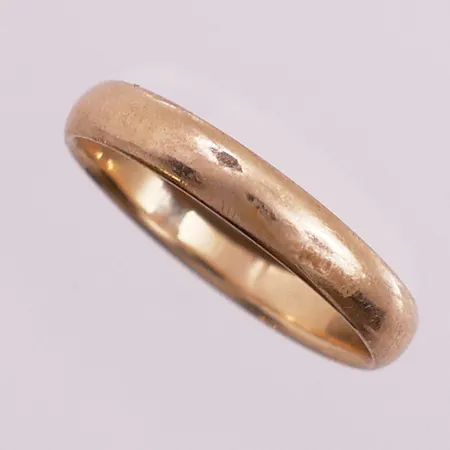 Ring oval, Ø 16 mm, bredde 3,2 mm, 14K Vekt: 2,2 g Kontakt Lånekontoret for frakt