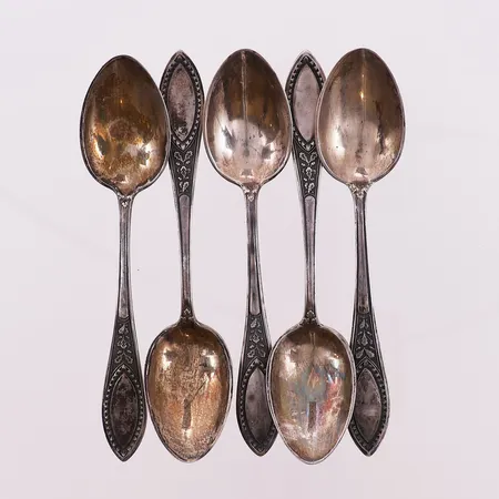 5 teskjeer Reichsmark, lengde 10,7 cm, bredde 2,9 - 23,1 mm, 800S Vekt: 59,6 g Kontakt Lånekontoret for frakt